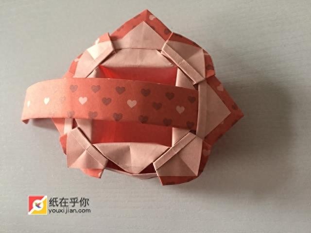 纸在乎你 一个漂亮的花篮折纸详细图解教程
