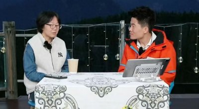 ​与董宇辉对谈引热议，李娟发出“一坨声明”：感到咚大的一坨震惊
