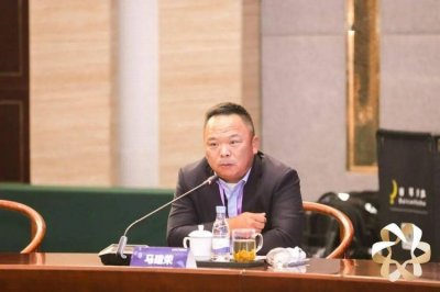 ​宁波首富马建荣：坐拥59万平厂房，年产9000万衣服，2年狂赚245亿