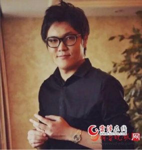 ​王中军大儿子王夫也接棒父亲事业 身价20亿赶超王思聪 王夫也妻子、女儿近照