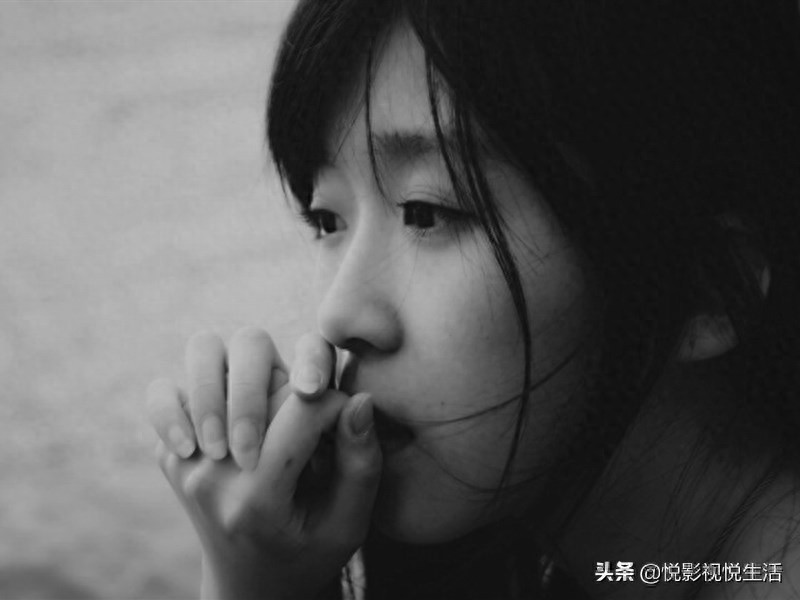 凭借清风拂面走红网络的宋伊人,突显少女气质,演技引网友称赞