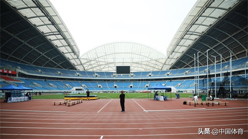 2019全国田径锦标赛在即,选手赛前热身