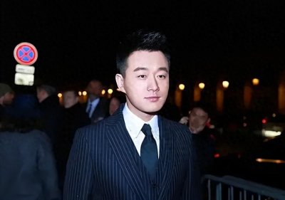 ​佟大为与关悦：一见钟情“师生恋”，如今相爱13年，从来没有绯闻