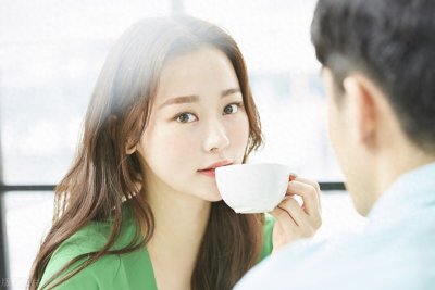 40个幽默搞笑段子:冷笑话集锦,爆笑时刻来袭,专治不开心