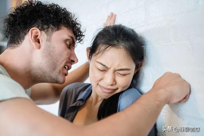 老婆非要离婚我该怎么办（老婆突然想离婚怎么办）
