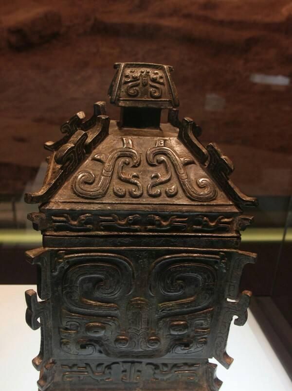 青铜之冠指的是什么青铜器，出土文物青铜之冠指的是？图11