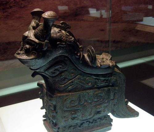 青铜之冠指的是什么青铜器，出土文物青铜之冠指的是？图13