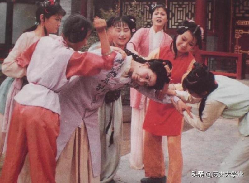 红楼梦四大家族（里四大家族快速兴衰更替）(6)