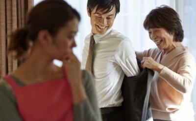 ​为什么不建议婚后和父母住？