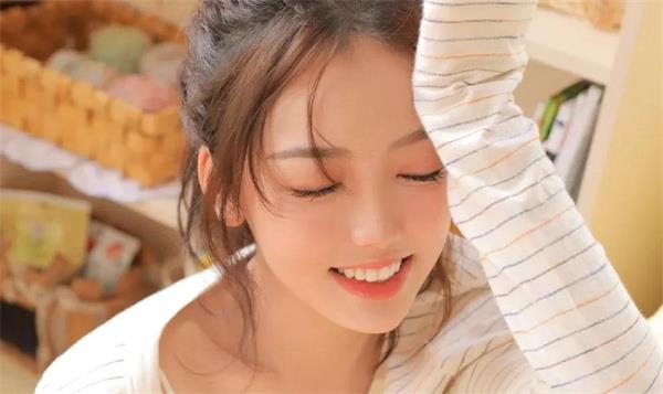 聊天攻略：避免这三个坑，让你与女生事半功倍！