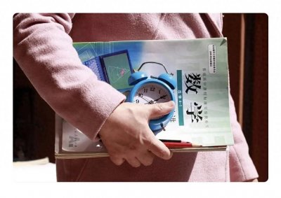 为什么越来越多的年轻人,不愿意去当小学老师了?