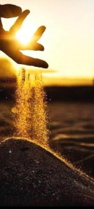 ​岁月就像一把杀猪刀意思（为什么要把岁月比喻成一把杀猪刀）