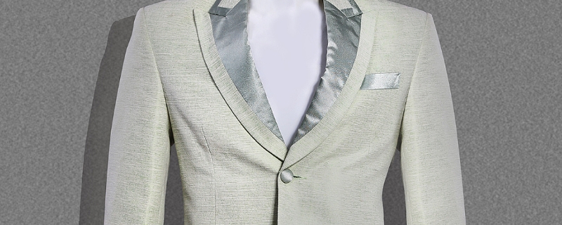 男士正装是指什么样的衣服（学生正装是指什么样的衣服）