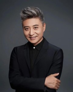 每日一星——周炜