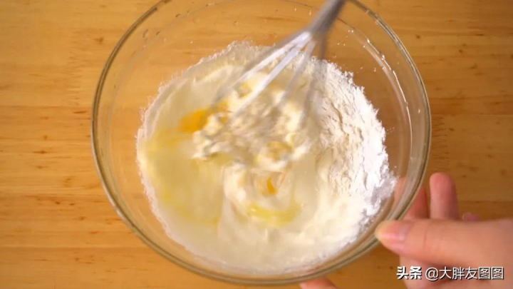 奶油的各种吃法大全（软噗噗的奶油鸡蛋饼做法）