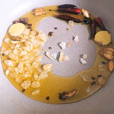 烧猪蹄的家常做法(超好吃的红烧猪蹄做法分享)