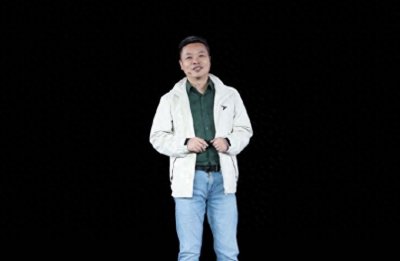 何小鹏:买的小米股票赚钱了,特别开心