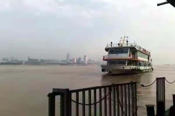 武汉长江大桥 苏联援建(武汉长江大桥哪年建成)