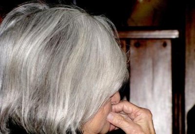 ​黑豆能使白发变黑发