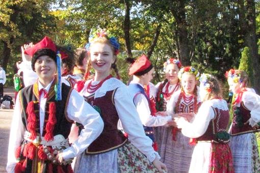 中国的俄罗斯族是怎样的?