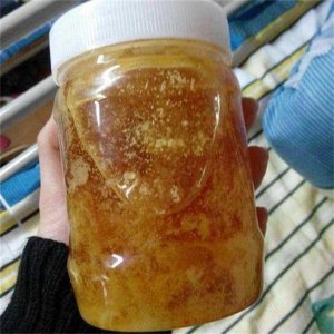 ​买蜂蜜不开盖辨别真假