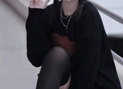 ​加班到11点才回家，结果老婆不让我睡觉