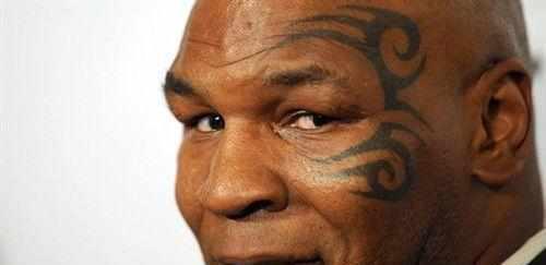 拳王泰森为什么把纹身图案纹在脸上，原来是有深意的