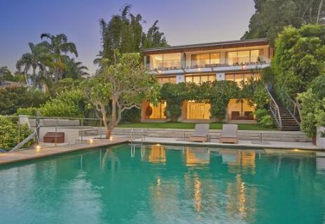 章泽天为什么卖豪宅 婚前刘强东所赠如今亏本抛售代表啥