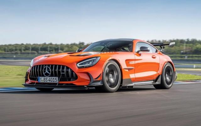 盘点一些价格实惠平民跑车（不能拒绝的跑车）(6)