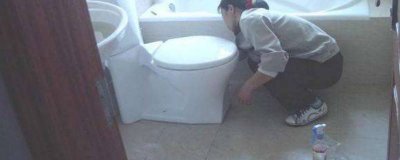 ​卫生间瓷砖发黄怎么清理干净 卫生间地砖泛黄怎么洗