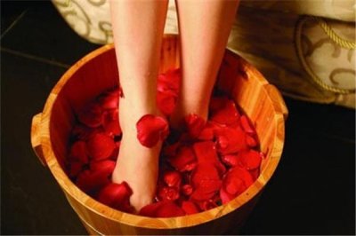 ​夏季泡脚能去体内湿气吗 夏天怎么泡脚才是正确的