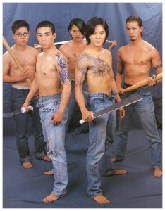 ​因太帅错失“山鸡哥”，成就了陈小春，看到名字后：就这？