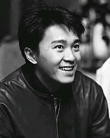 向华强不是有黑帮背景吗？为什么不敢动周星驰？原因太无奈