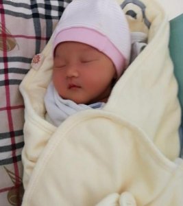 ​婴儿什么时候可以认出妈妈(婴儿多大可以认出妈妈)