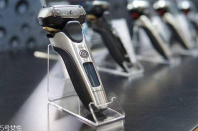 ​圣诞节送男朋友什么礼物 送这些礼物他一定喜欢