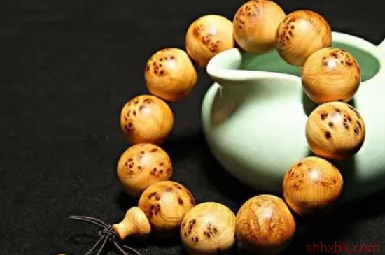 崖柏怎样打磨成红色