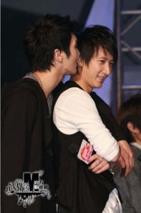 ​韩庚始源快乐大本营开场舞(韩庚始源快本)