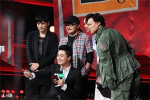 知名歌手娃娃参加中国新歌声却没有人转身，那英：要是我的话多尴