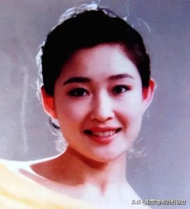 ​万人迷盖丽丽在露乳事件后，退出娱乐圈，嫁入豪门再归来已成老板