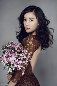 ​于正为什么这么喜欢袁姗姗（于正为了捧袁姗姗专门在宫中加角色）