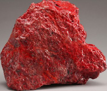 ​鸡血石多少钱一克现在（鸡血石能卖多少钱？一块小小的石头居然这么贵）