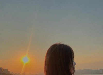 ​和陌生女孩聊天开场白（跟陌生女生聊天开场白）