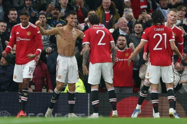 足球比赛能带护膝吗 踢足球为什么一定要穿足球袜 足球比赛能带护膝吗 踢足球为什么一定要穿足球袜