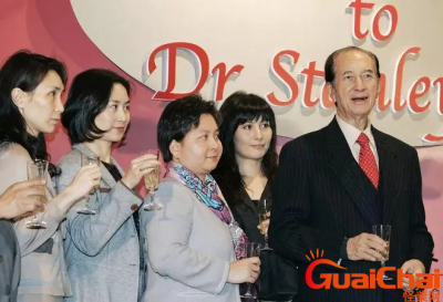 ​杨受成不顾反对第一个来送别老友何鸿燊-他曾经差点成何超琼的公公