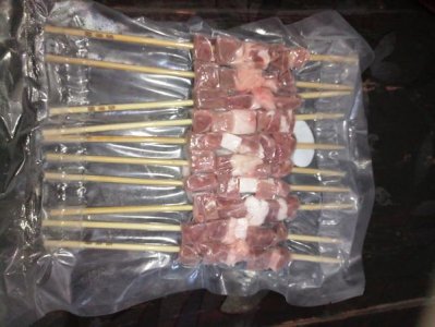 ​正确用烤箱烤羊肉串的做法（烤箱版烤羊肉串的做法）