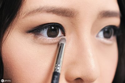 ​左眼跳财右眼跳灾是真的吗（女人左眼跳的预兆是吉是凶）