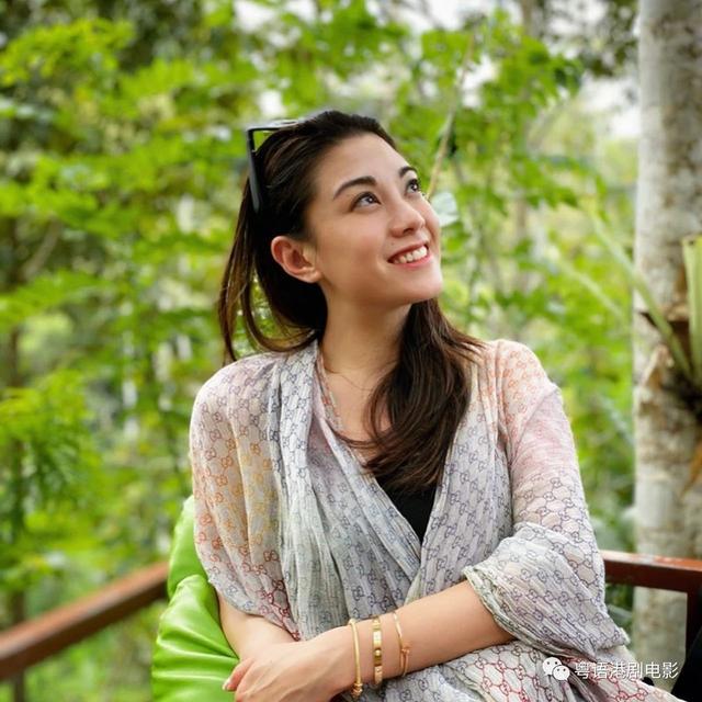 廖碧儿整容了吗(41岁廖碧儿突然变样修图闹出笑话)(3)