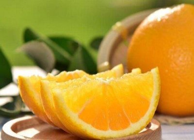 ​以下哪个是优质冰糖橙的特点