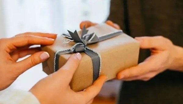 生活送什么糖代表喜欢你,表达喜欢一个人的方式 2