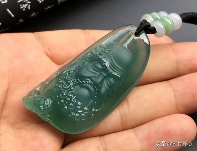 ​什么是玉髓和翡翠有什么不同